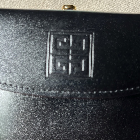 Givenchy Black Billfold Leather Wallet - Picture 8 of 8